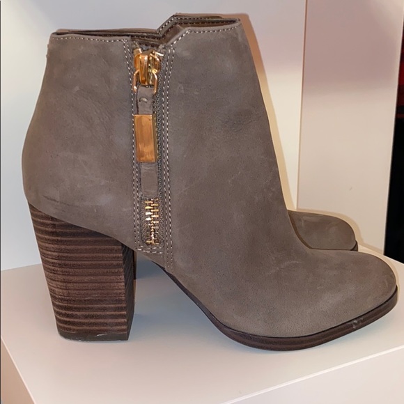 Aldo Grey Booties - Picture 2 of 6